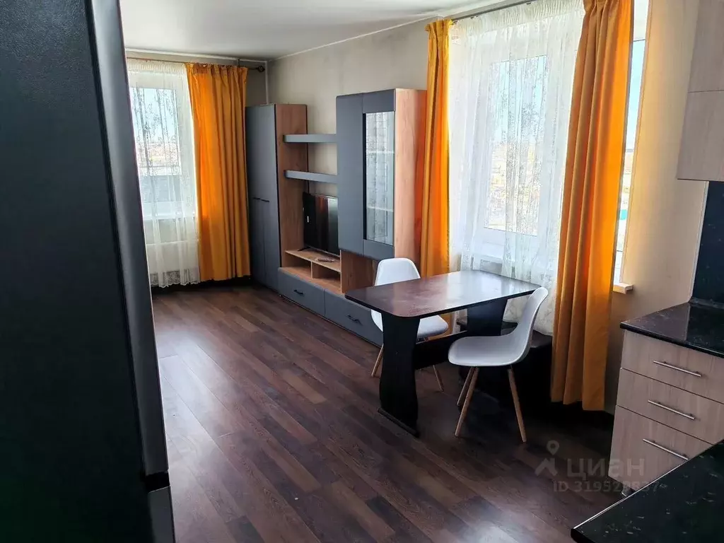 Студия Тюменская область, Тюмень ул. Тимофея Чаркова, 28 (28.0 м) - Фото 1