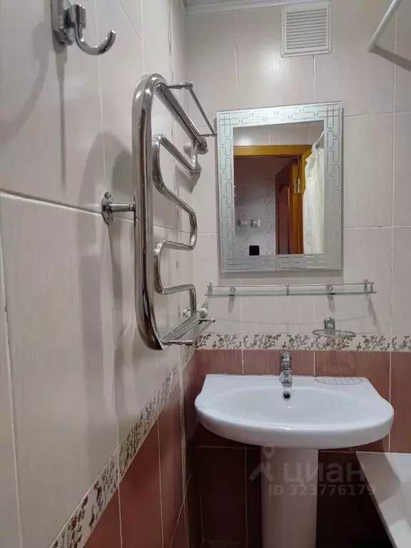 3-к кв. Курская область, Курск Народная ул., 7А (56.1 м) - Фото 2