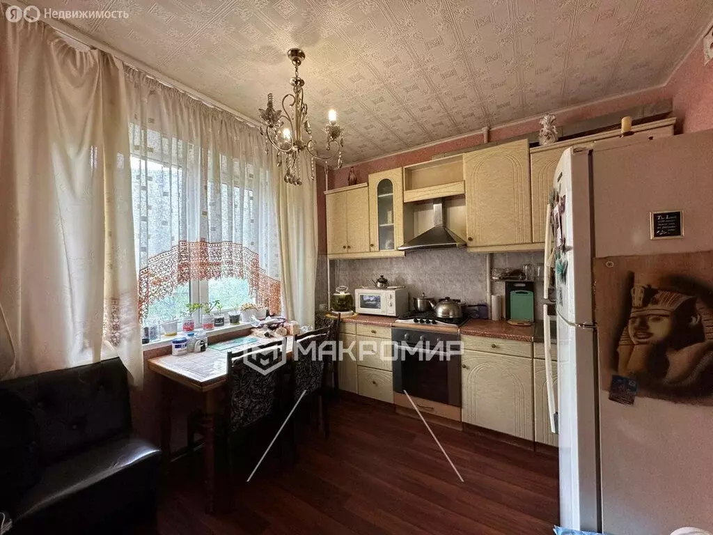 2-комнатная квартира: Брянск, улица Медведева, 11 (58 м) - Фото 1