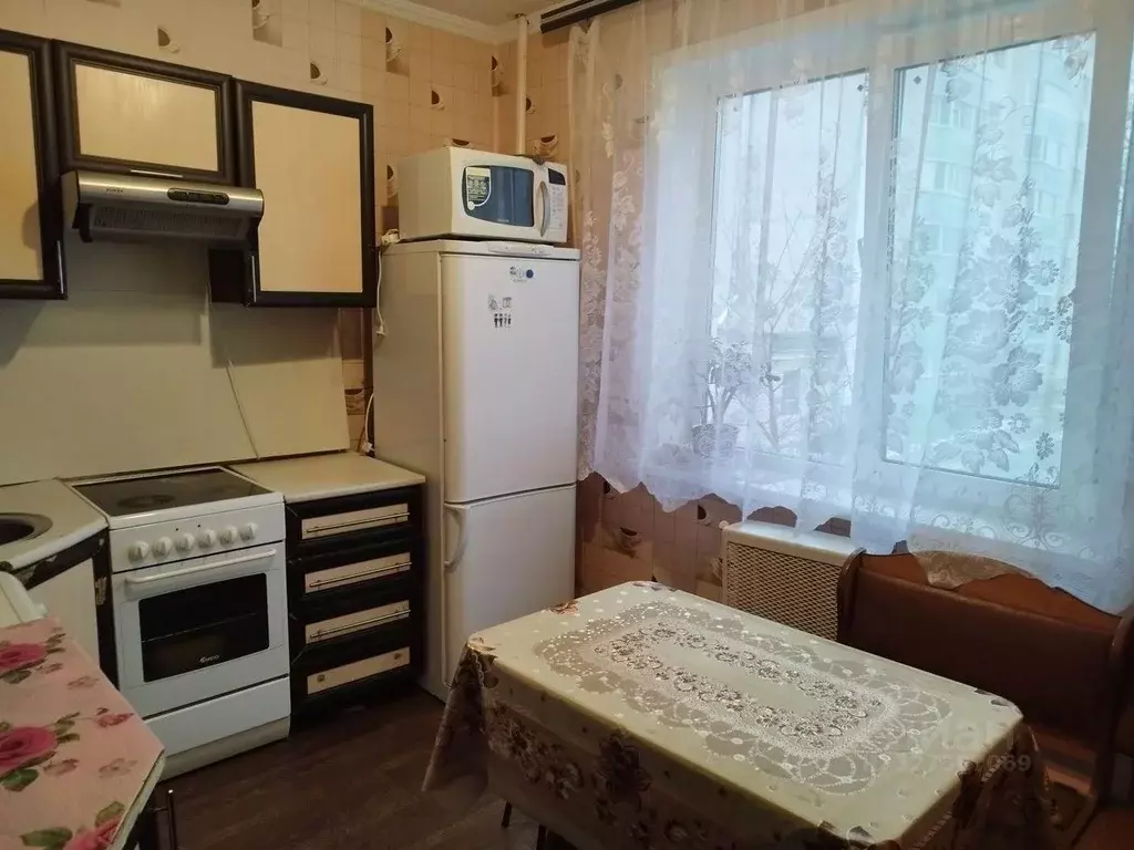 2-к кв. Брянская область, Брянск Уральский пер., 10/1 (55.9 м) - Фото 1