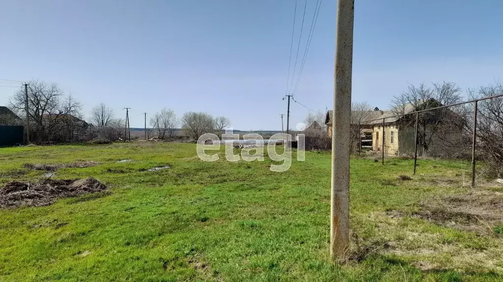 Дом в Саратовская область, Балашовский район, с. Тростянка ... - Фото 0