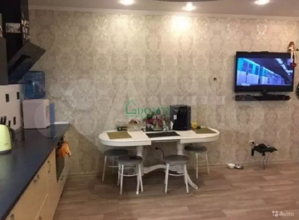 2-к. квартира, 100 м, 6/9 эт. - Фото 0
