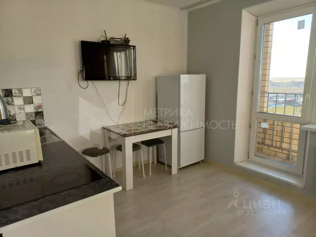 Студия Тюменская область, Тюмень Интернациональная ул., 199 (25.0 м) - Фото 1