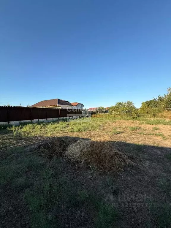 Участок в Астраханская область, Приволжский район, пос. Кирпичного ... - Фото 1