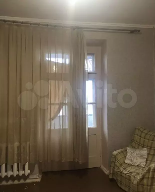 Комната 18 м в 3-к., 4/4 эт. - Фото 0