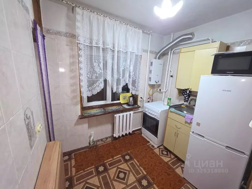 3-к кв. Краснодарский край, Туапсе ул. Карла Маркса, 39 (44.3 м) - Фото 1