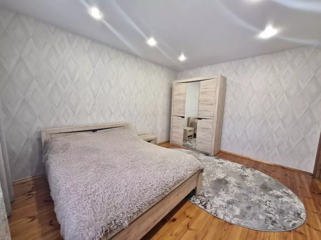 2-к кв. Татарстан, Зеленодольск Первомайская ул., 10 (71.0 м) - Фото 0