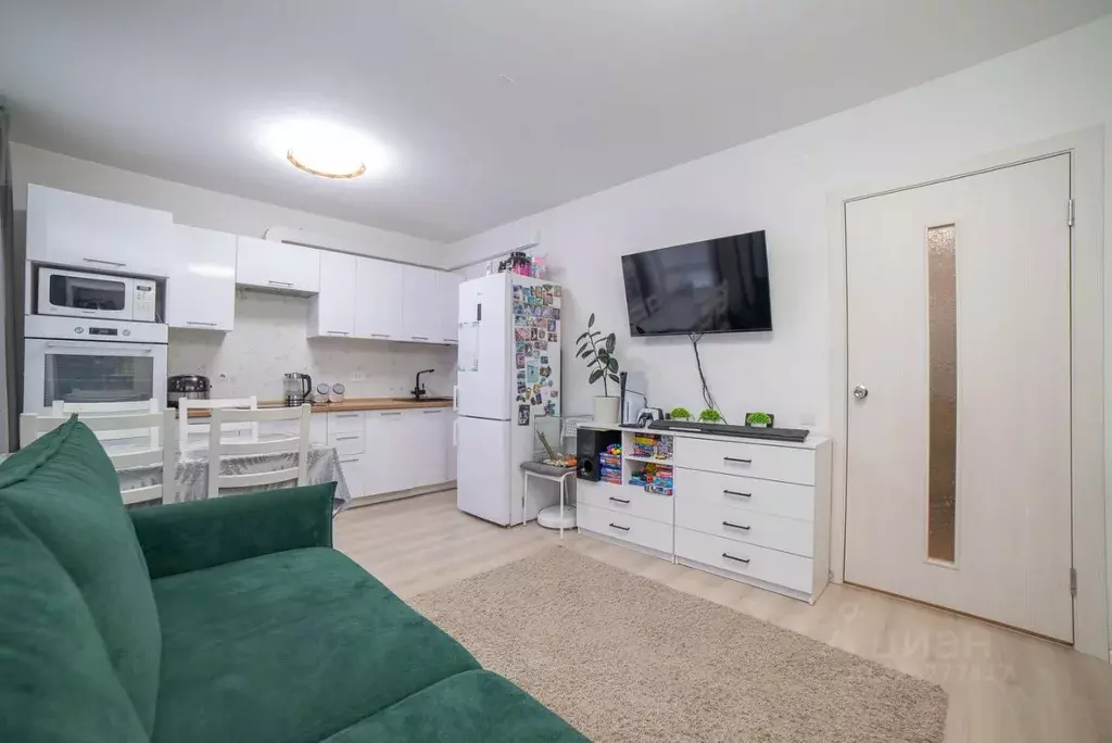 2-к кв. Свердловская область, Екатеринбург ул. Евгения Савкова, 35 ... - Фото 2