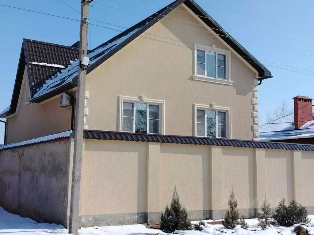 Дом в Краснодарский край, Краснодар ул. Белозерная, 42 (281 м) - Фото 1