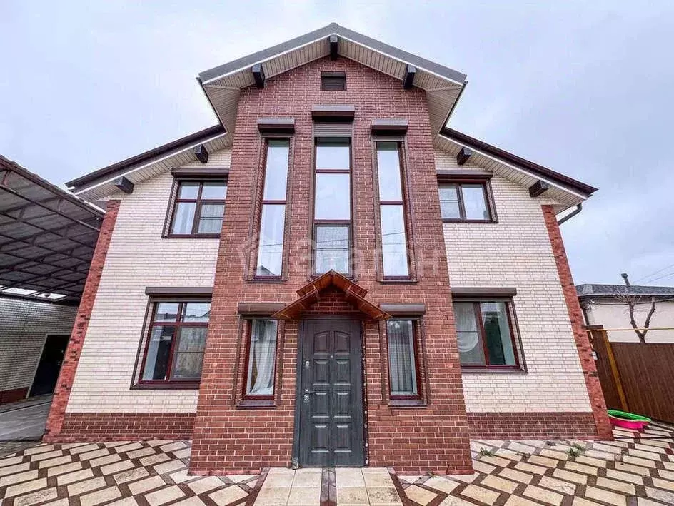 Дом в Волгоградская область, Городище рп ул. Дзержинского, 23А (350 м) - Фото 1
