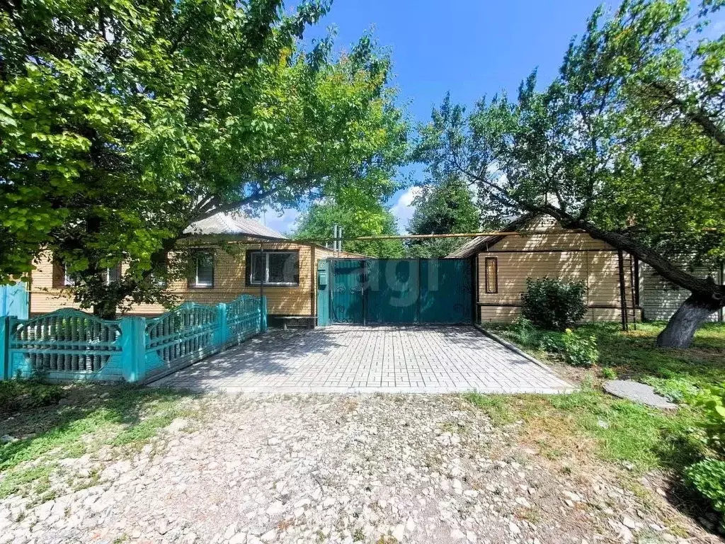 Дом в Белгородская область, Валуйки ул. Суржикова, 106 (40 м) - Фото 0