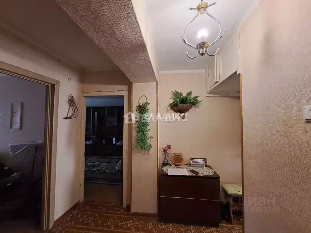 3-к кв. Крым, Симферопольский район, Молодежное пгт ул. Строителей, 11 ... - Фото 0
