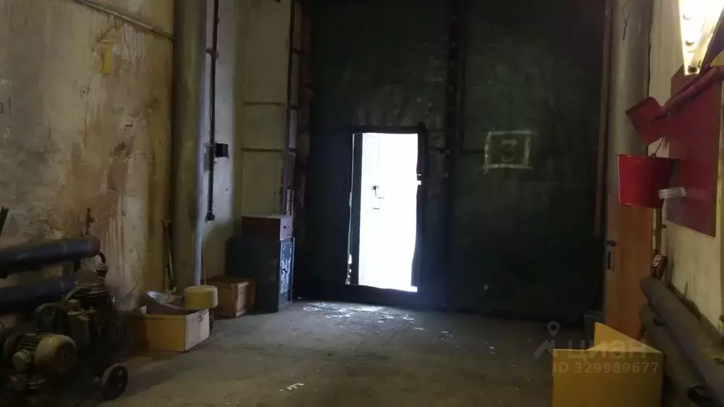 Гараж в Красноярский край, Дудинка ул. Горького, 32 (30 м) - Фото 1