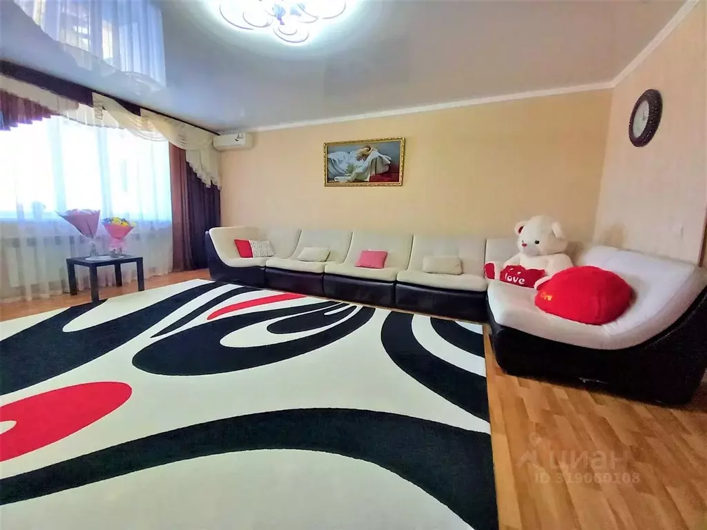 3-к кв. Краснодарский край, Ейск ул. Горького, 25/7 (94.5 м) - Фото 0