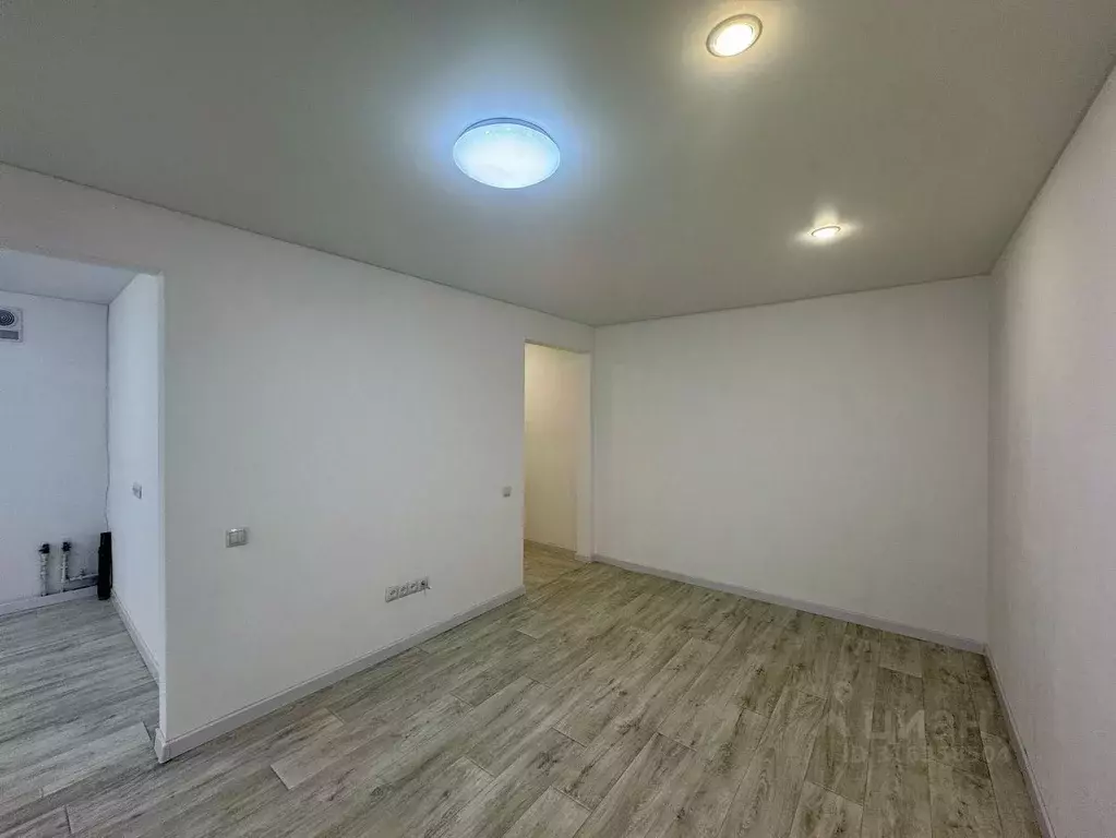 2-к кв. Кемеровская область, Новокузнецк ул. Кирова, 43 (42.9 м) - Фото 1