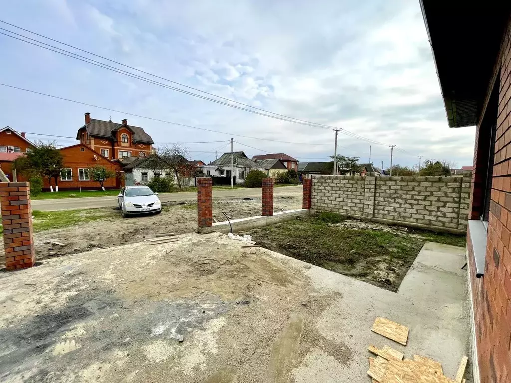 Дом в Краснодарский край, Темрюк ул. Бувина, 1 (95 м) - Фото 1