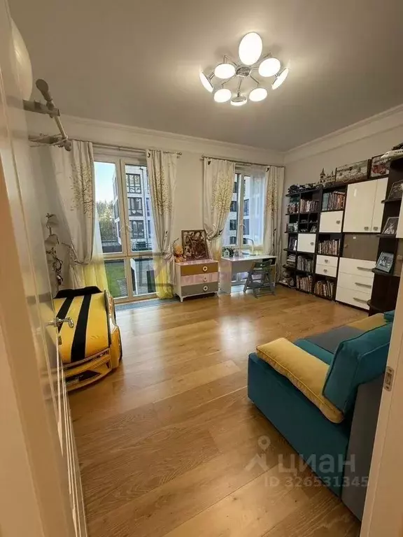 2-к кв. Санкт-Петербург Нижне-Каменская ул., 7к1 (80.5 м) - Фото 1