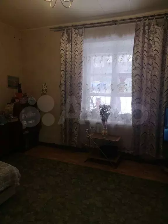 Комната 33м в 3-к, 1/2эт. - Фото 1
