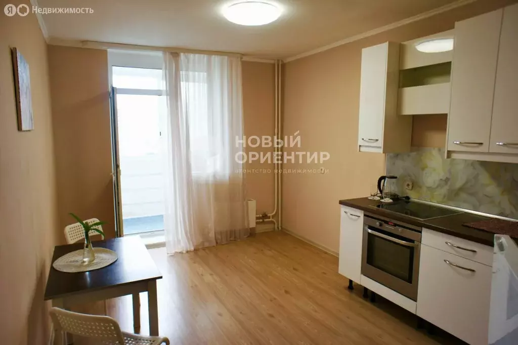 1-комнатная квартира: Екатеринбург, улица Краснолесья, 24 (49.4 м) - Фото 0