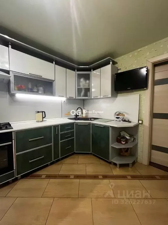 3-к кв. Брянская область, Брянск ул. Медведева, 17 (85.3 м) - Фото 1