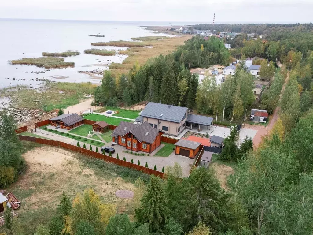 Дом в Ленинградская область, Волховский район, Свирицкое с/пос, д. ... - Фото 1