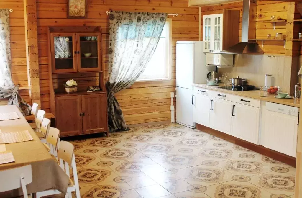 Дом в Карелия, Прионежский район, Заозерское с/пос, д. Суйсарь ул. ... - Фото 1