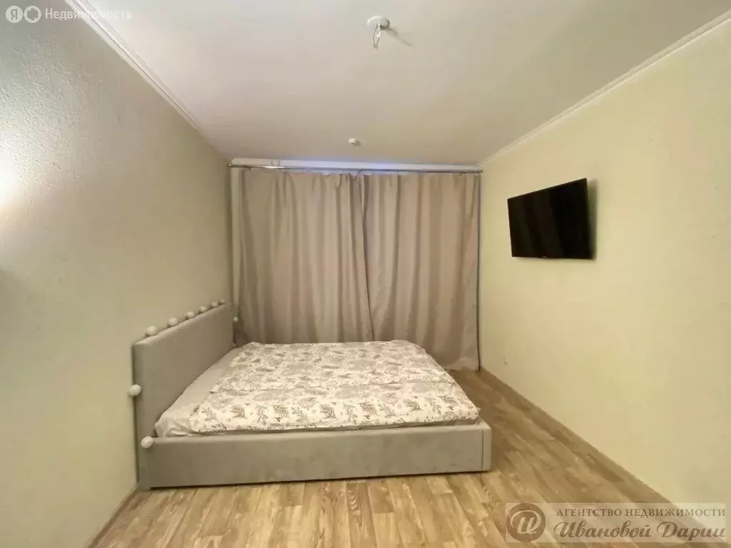 1-комнатная квартира: посёлок городского типа Стройкерамика, улица ... - Фото 1