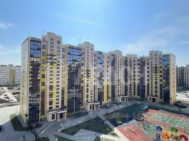 3-к кв. Омская область, Омск проезд 6-й Амурский, 16 (76.7 м) - Фото 1