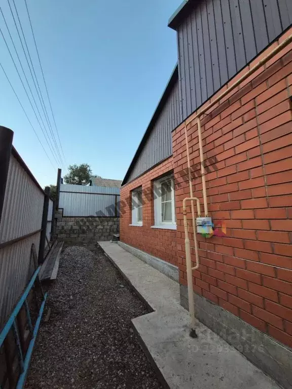 Дом в Калмыкия, Элиста ул. Байдукова, 8 (67 м) - Фото 1