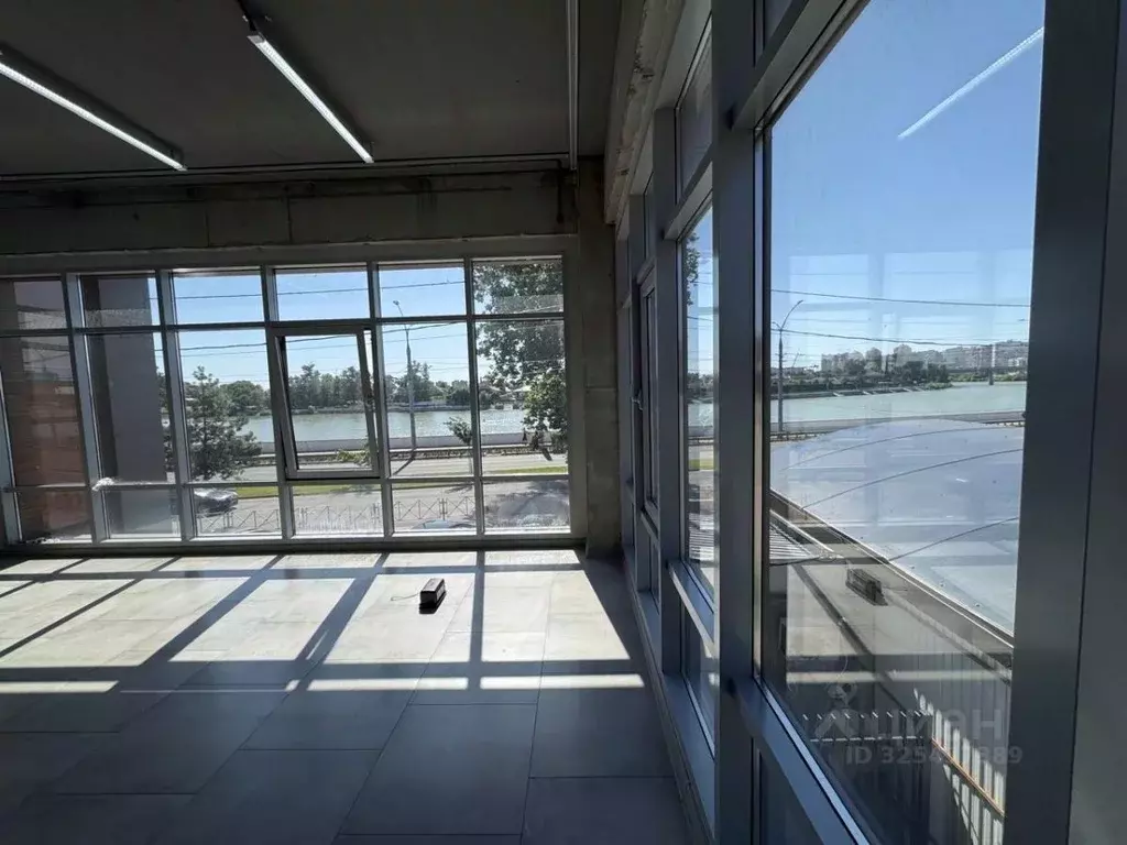 Офис в Краснодарский край, Краснодар Центральный мкр, ул. Карасунская ... - Фото 2