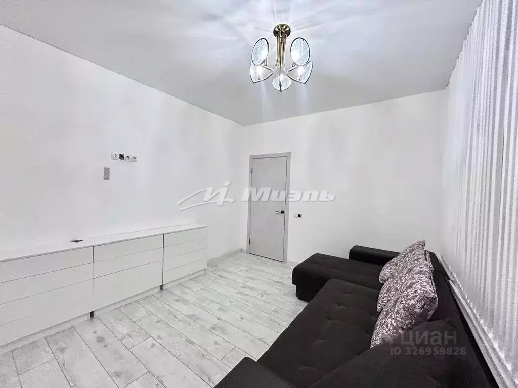 1-к кв. Крым, Симферополь ул. Крылова, 36 (50.0 м) - Фото 1