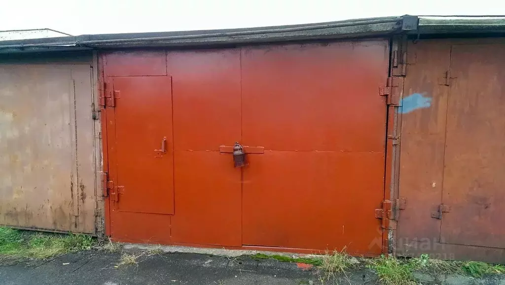 Гараж в Санкт-Петербург Кронштадтская ул., 19 (18 м) - Фото 1