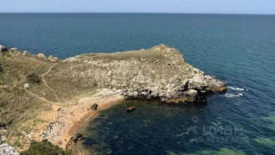 Участок в Крым, Ленинский район, Мысовское с/пос, с. Семеновка ул. ... - Фото 1