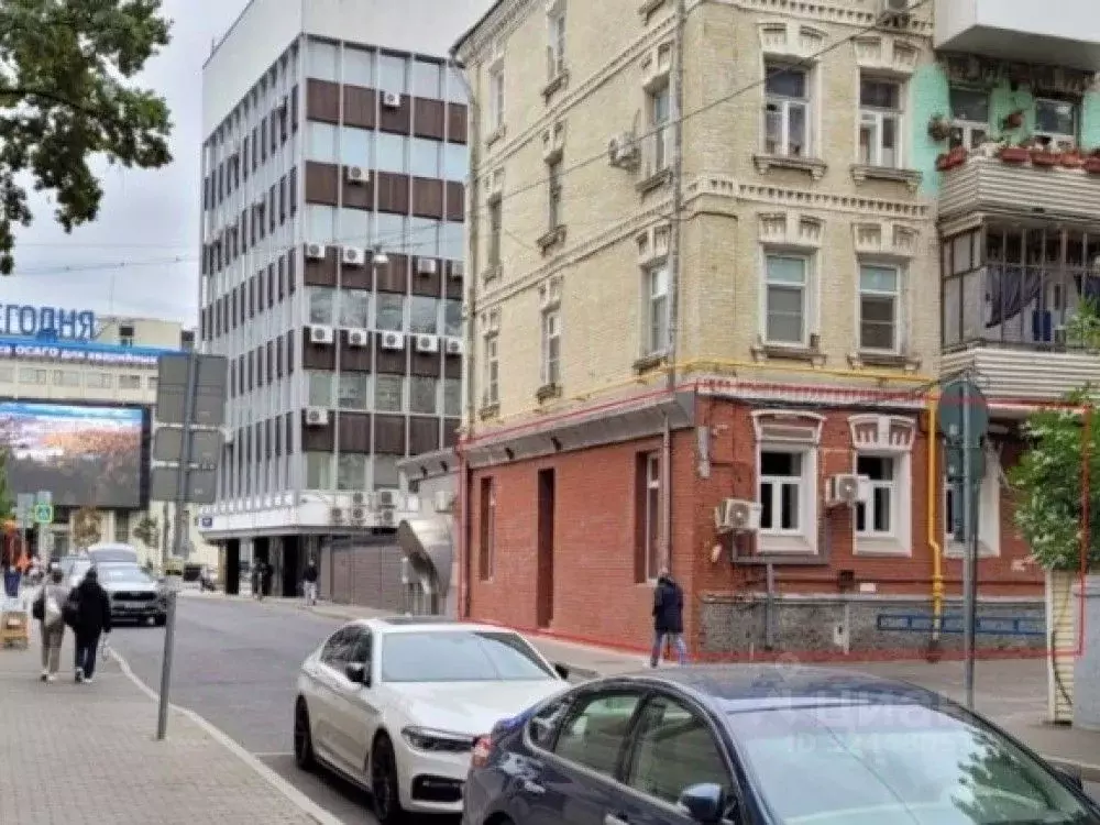 Торговая площадь в Москва Зубовский проезд, 2К2 (113 м) - Фото 1