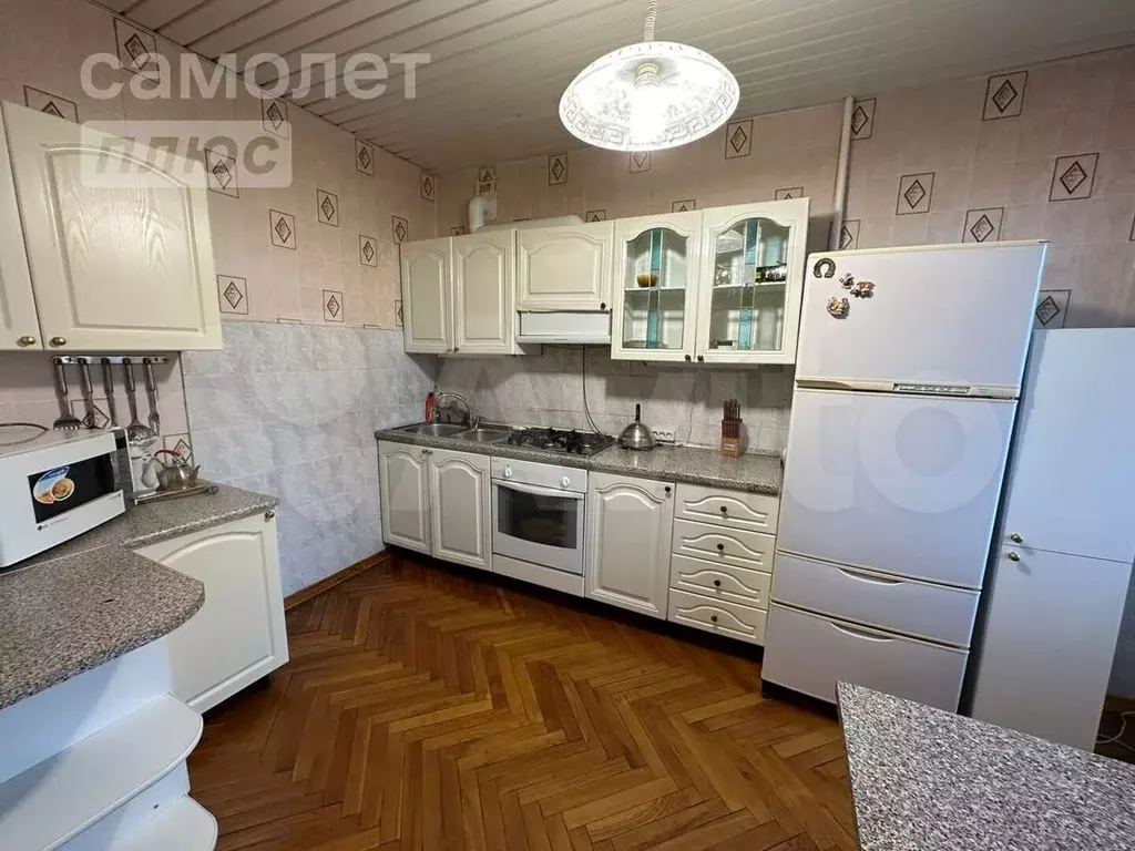 3-к. квартира, 110м, 2/5эт. - Фото 1