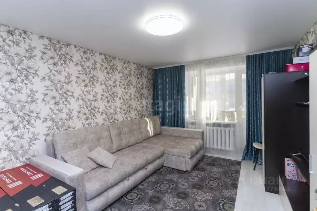 2-к кв. Тюменская область, Тюмень ул. Станционная, 18А (47.5 м) - Фото 1