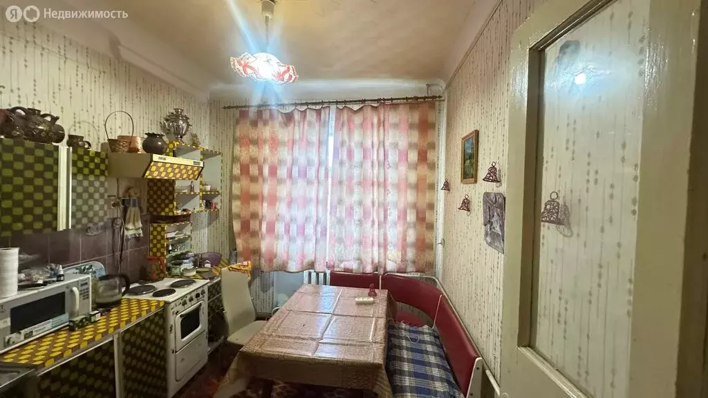 3-комнатная квартира: Озерск, улица Трудящихся, 39 (95 м) - Фото 1