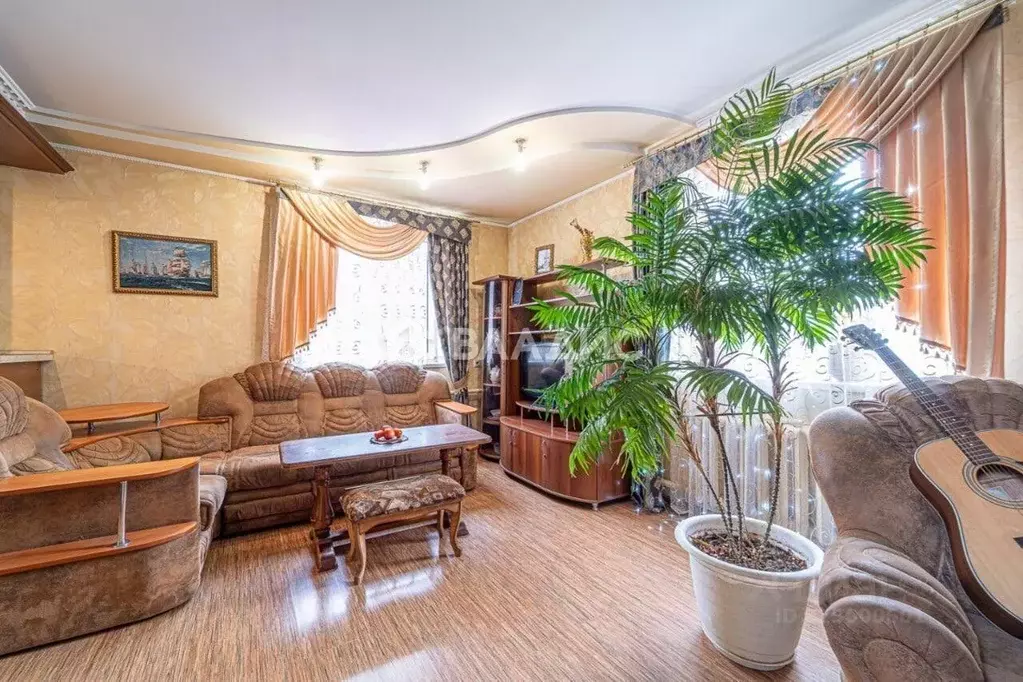 Дом в Пермский край, Пермь ул. Александра Чекалина, 32 (217 м) - Фото 2