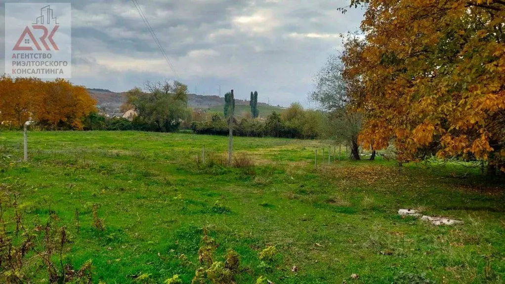 Участок в Крым, Бахчисарайский район, Красномакское с/пос, с. Холмовка ... - Фото 0