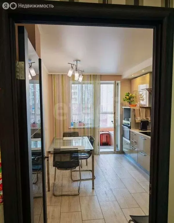 2-комнатная квартира: Омск, проспект Комарова, 21к2 (61 м) - Фото 2