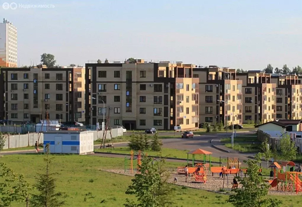 2-комнатная квартира: Набережные Челны, Портовая улица, 9 (80 м) - Фото 0