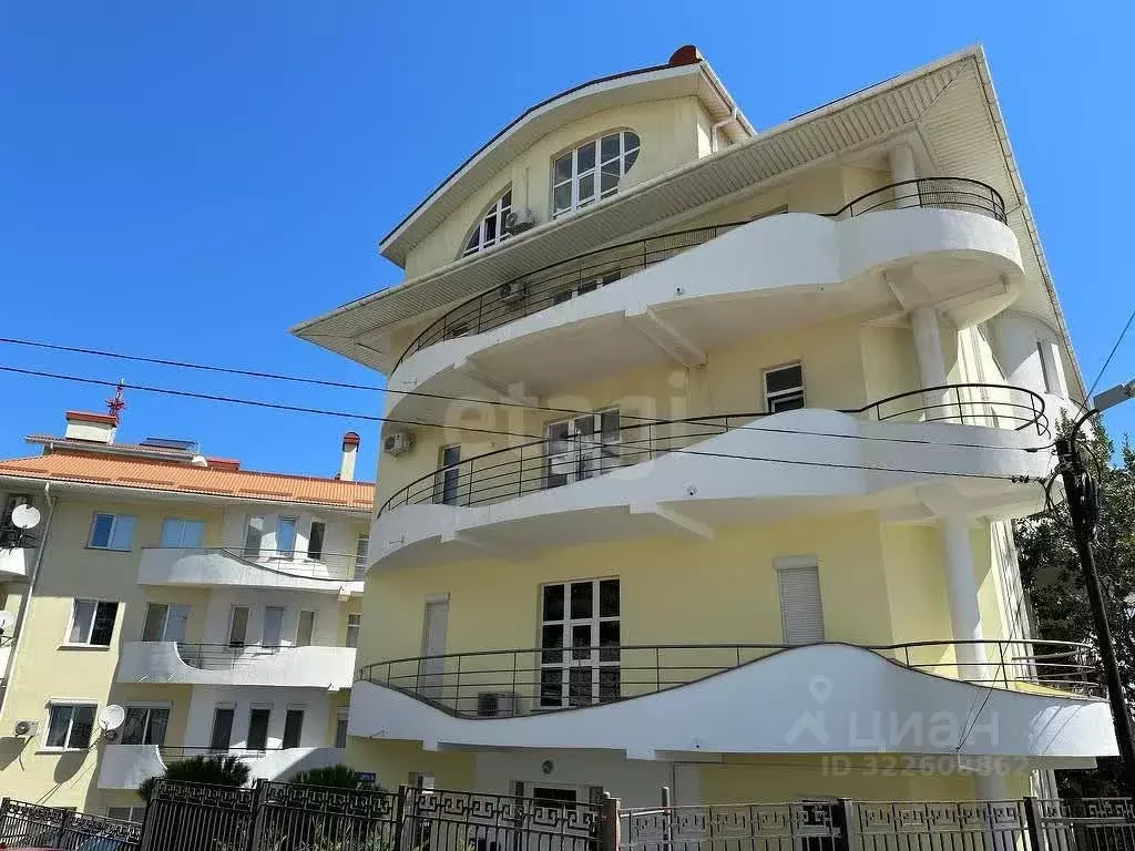 Торговая площадь в Крым, Ялта ул. Щорса, 34 (236 м) - Фото 1