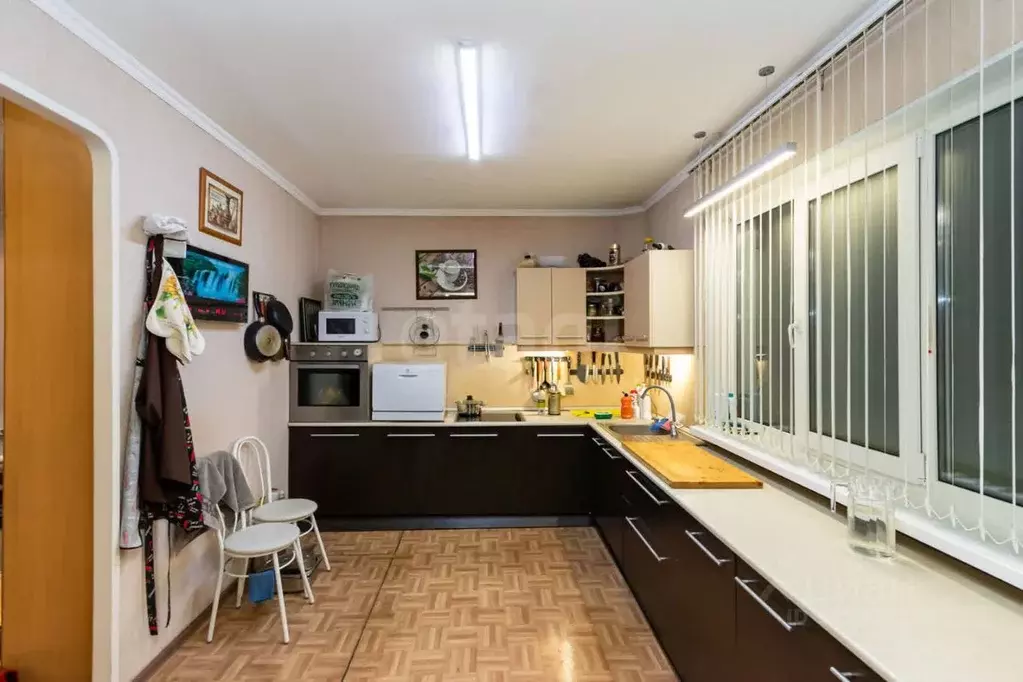 Дом в Тюменская область, Тюмень ул. Зои Космодемьянской (264 м) - Фото 1