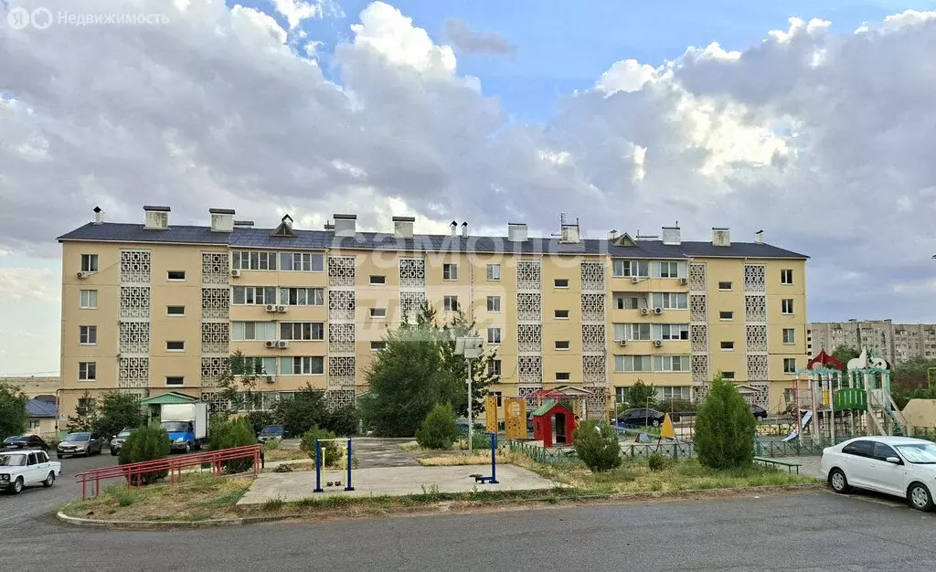 3-комнатная квартира: Элиста, 7-й микрорайон, 5к6 (63.5 м) - Фото 0
