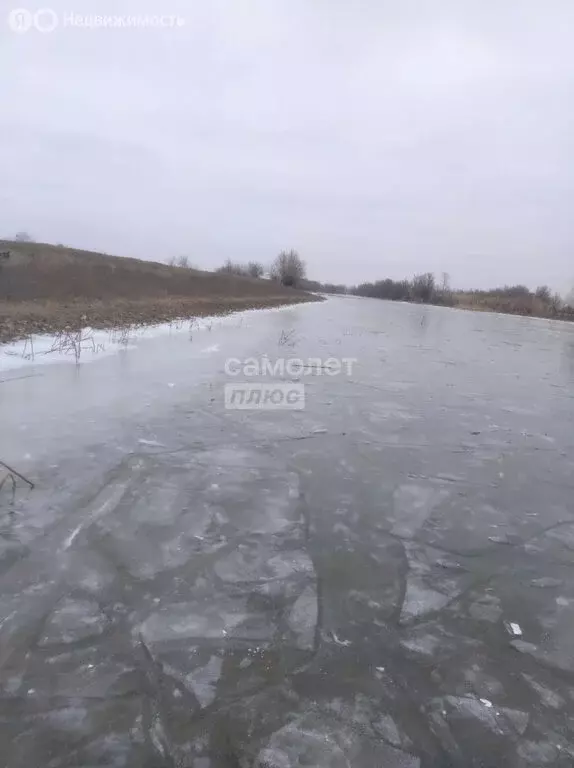 Участок в Володарский район, село Верхние Колки (8 м) - Фото 0