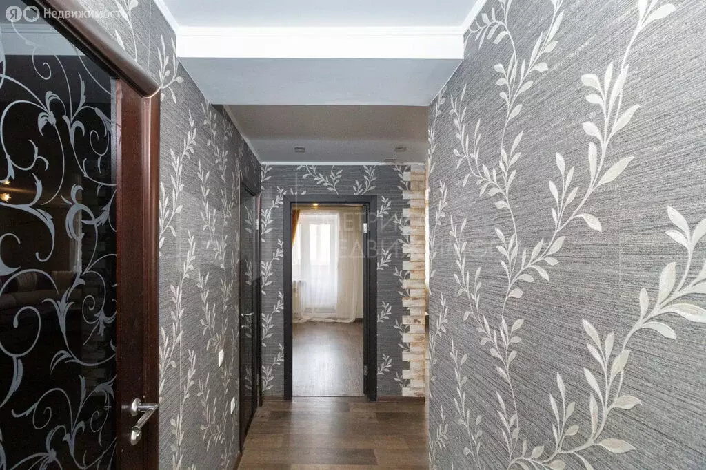 2-комнатная квартира: Тюмень, улица Самарцева, 30 (67.7 м) - Фото 1