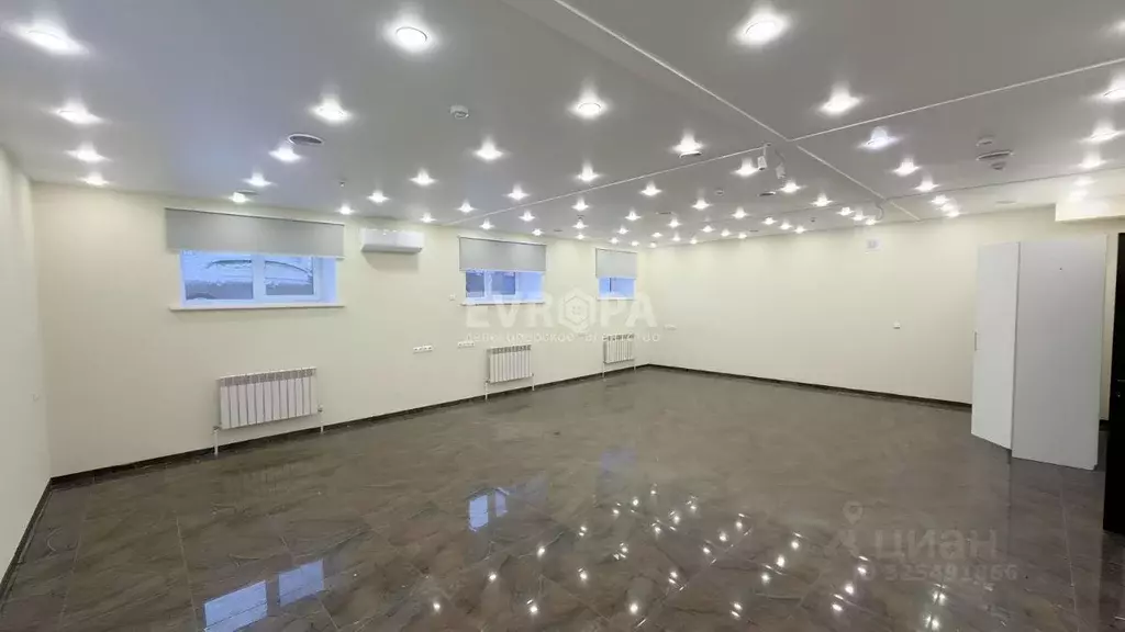 Офис в Ульяновская область, Ульяновск просп. Нариманова, 1Г (60 м) - Фото 1