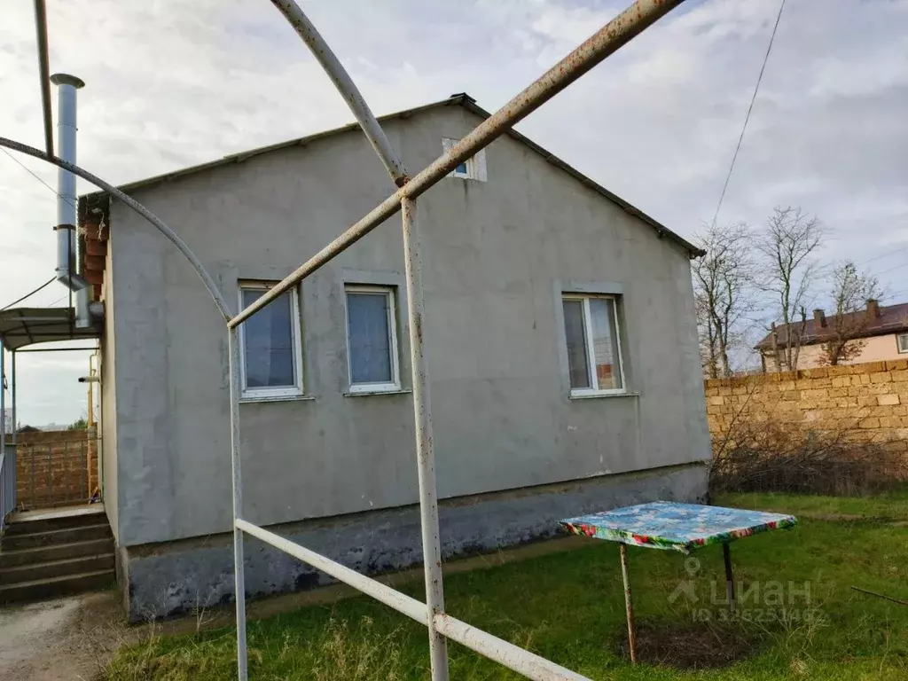 Дом в Крым, Сакский район, с. Орехово ул. 50 лет Победы (54 м) - Фото 1