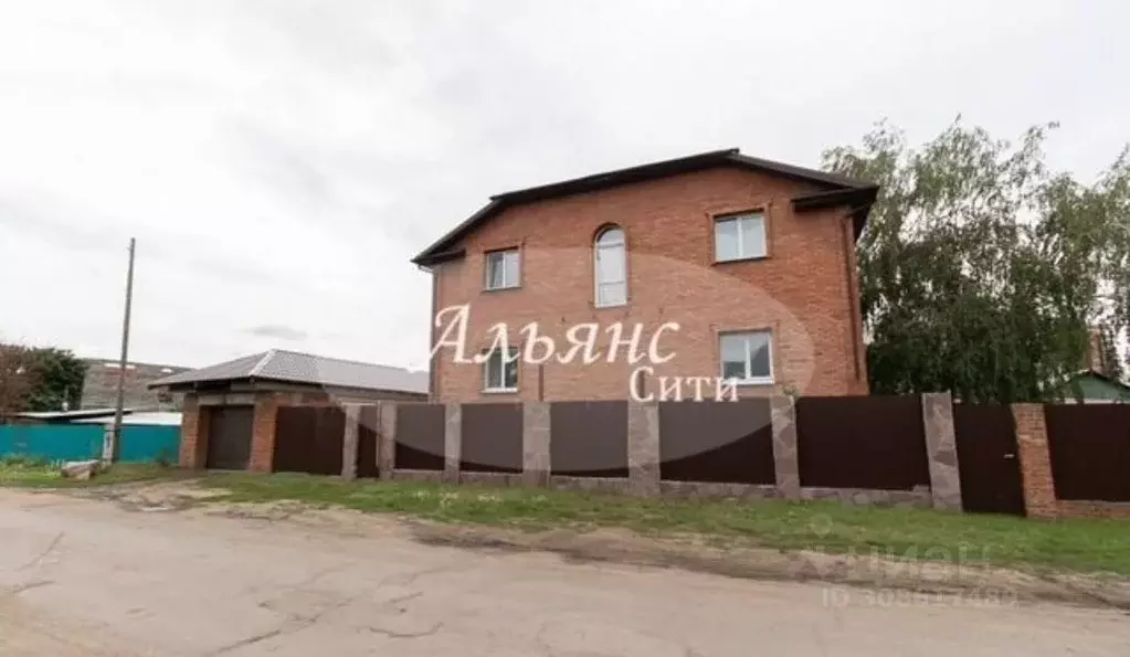 Коттедж в Омская область, Омск пос. Рыбачий, ул. 2-я Рыбачья (351 м) - Фото 1