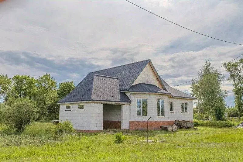 Дом в Пензенская область, Бессоновский район, с. Чемодановка пер. ... - Фото 1